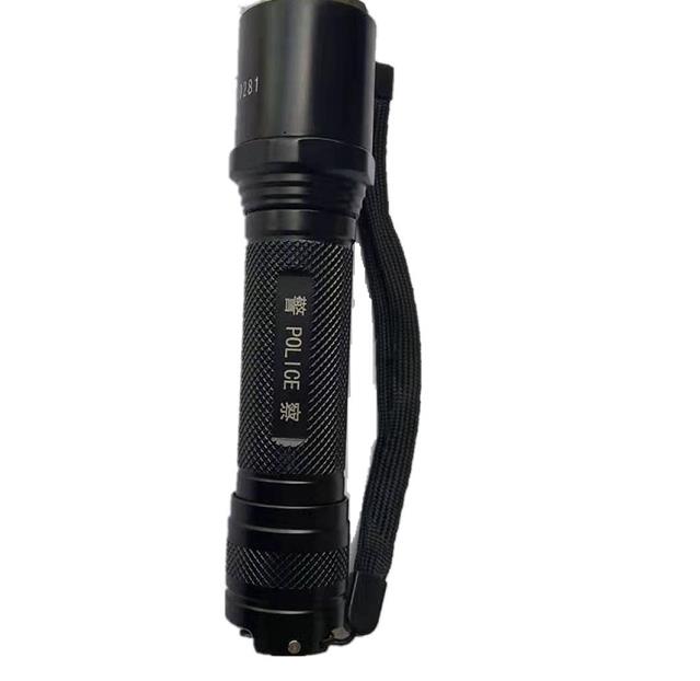 新型战术型强光手电-S2